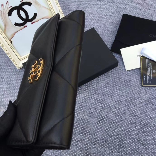 Chanel sheepskin & Gold-Tone Metal Wallet AP0955 black