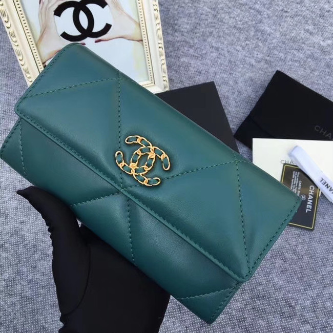 Chanel sheepskin & Gold-Tone Metal Wallet AP0955 green