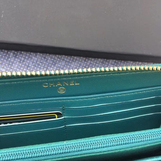 CHANEL 19 sheepskin & Gold-Tone Metal Wallet AP1063 green