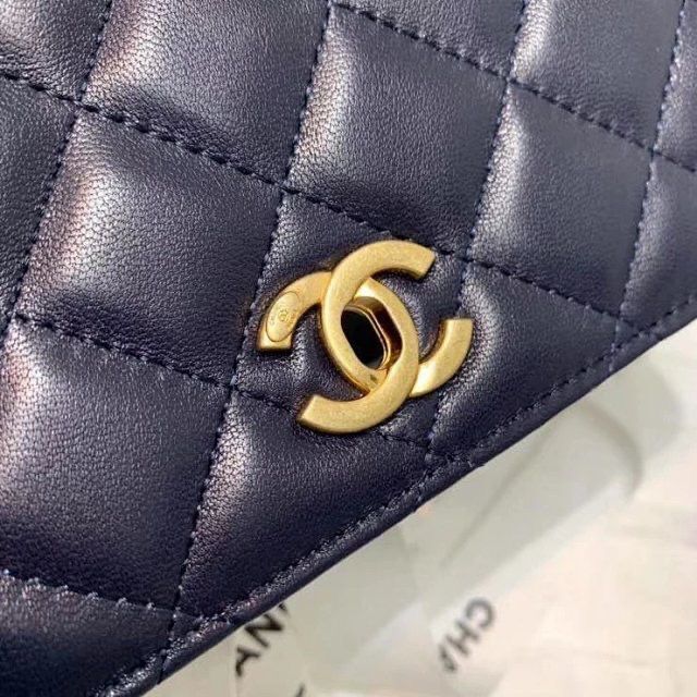 Chanel WOC Original Leather Golden Ball Flap cross-body bag B33818