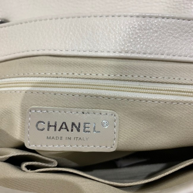 Chanel Lambskin flap bag 8095 white