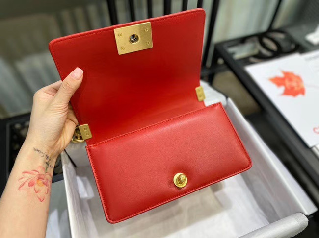 Small boy chanel handbag AS67085 red