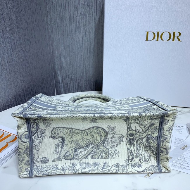 SMALL DIOR BOOK TOTE Embroidered M1296-3