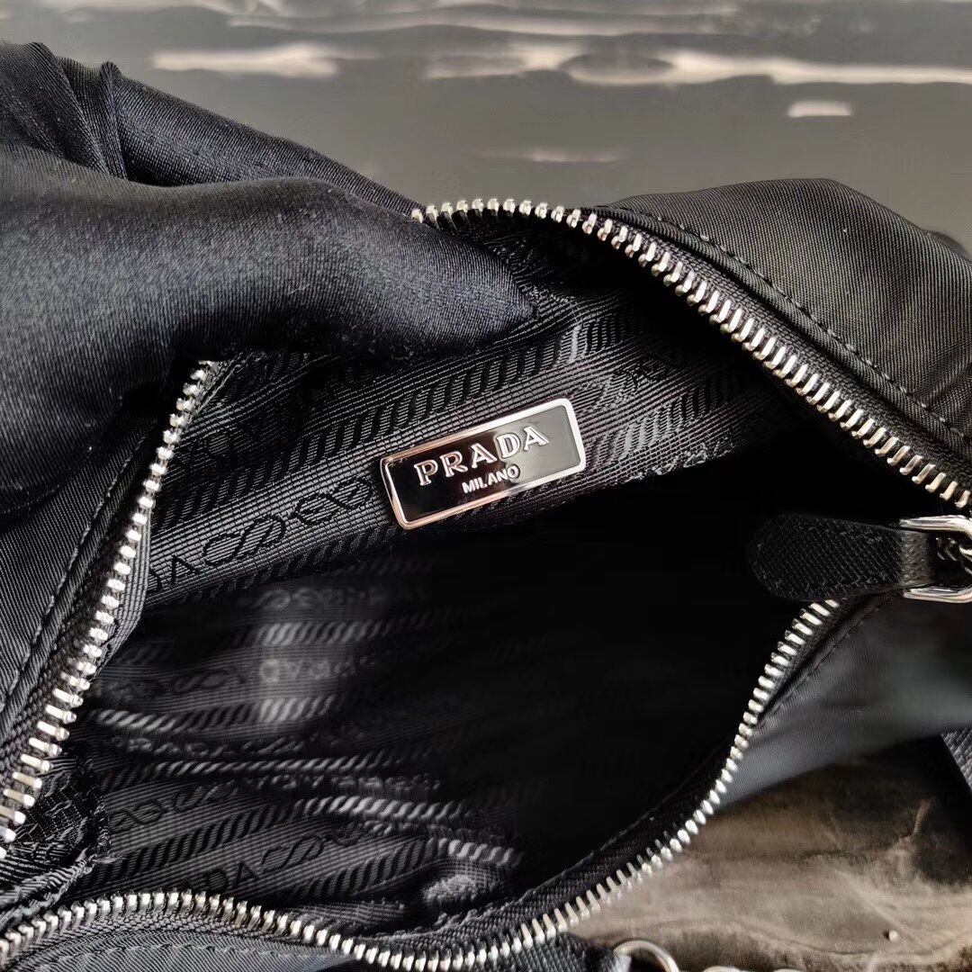 Prada Re-Edition 2005 nylon shoulder bag 1BH172 black