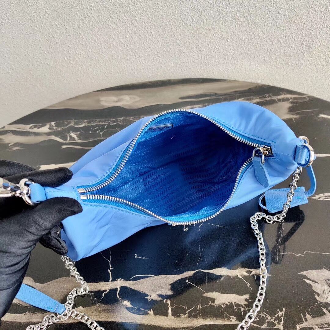 Prada Re-Edition 2005 nylon shoulder bag 1BH172 blue
