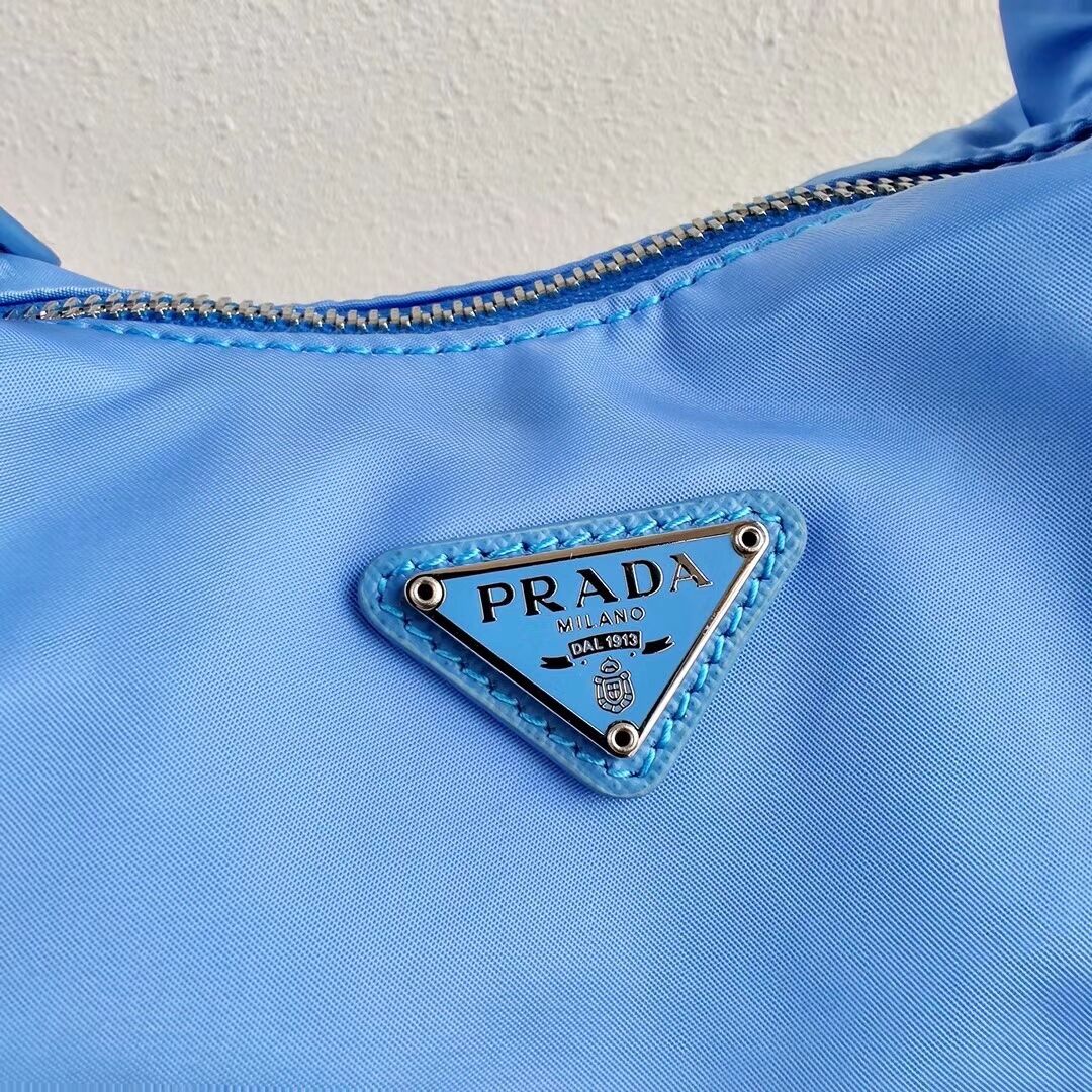 Prada Re-Edition 2005 nylon shoulder bag 1BH172 blue