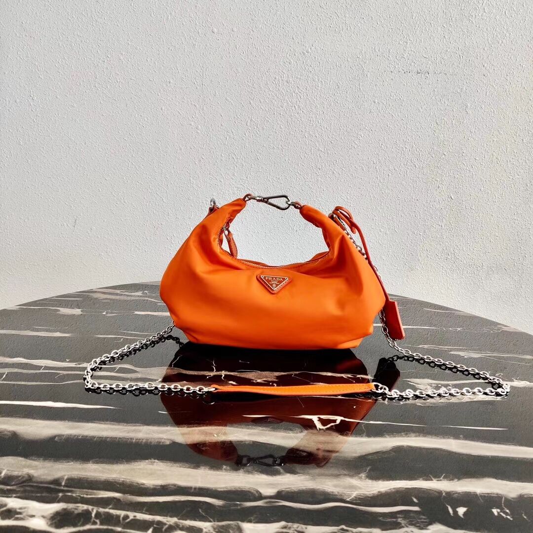 Prada Re-Edition 2005 nylon shoulder bag 1BH172 orange