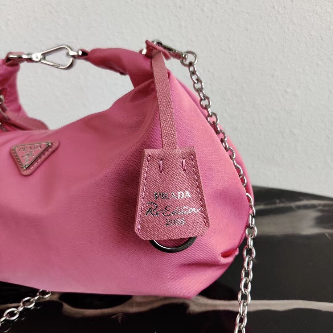 Prada Re-Edition 2005 nylon shoulder bag 1BH172 pink