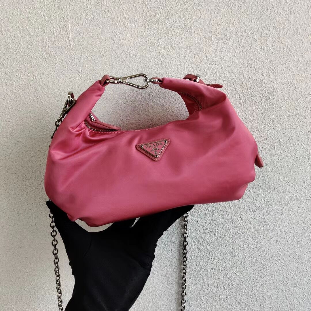 Prada Re-Edition 2005 nylon shoulder bag 1BH172 pink