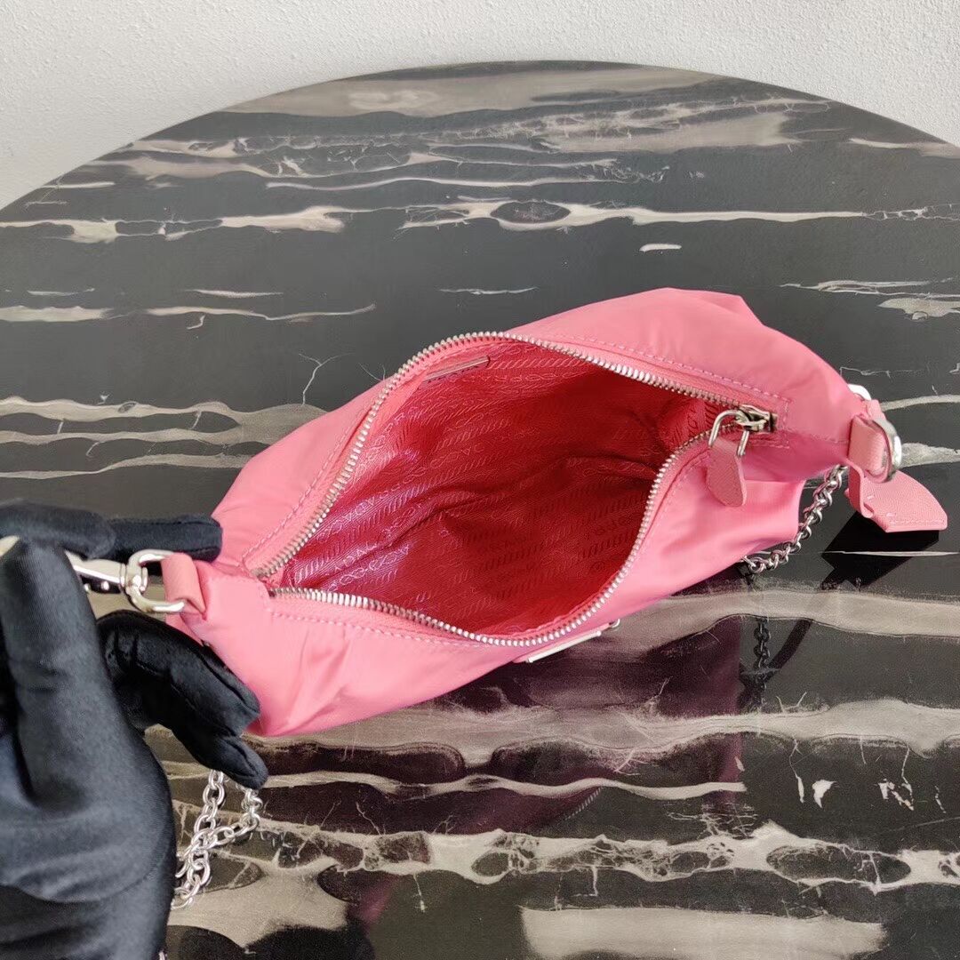 Prada Re-Edition 2005 nylon shoulder bag 1BH172 pink
