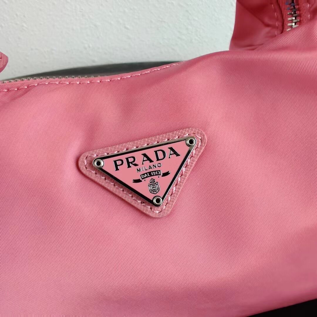 Prada Re-Edition 2005 nylon shoulder bag 1BH172 pink