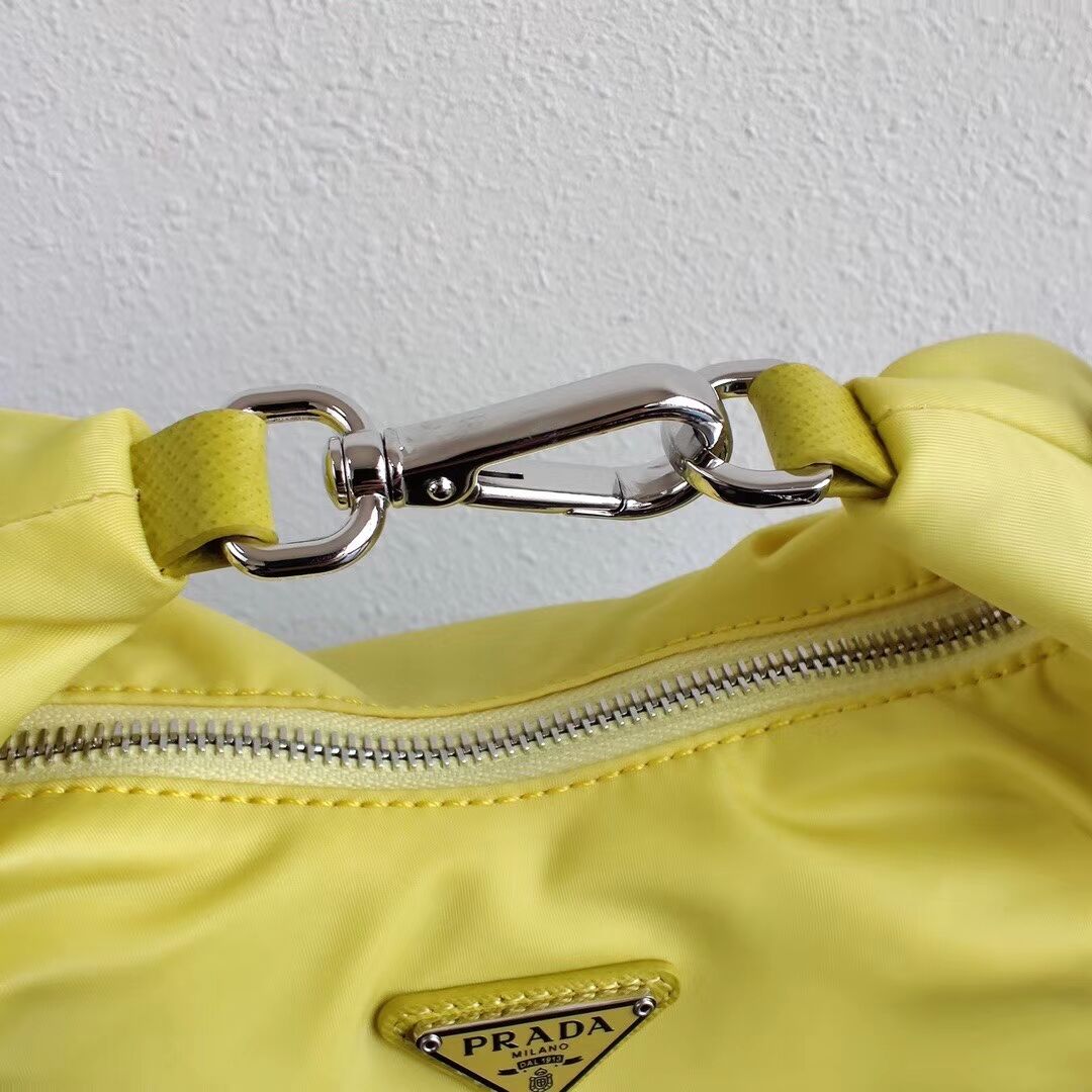 Prada Re-Edition 2005 nylon shoulder bag 1BH172 yellow