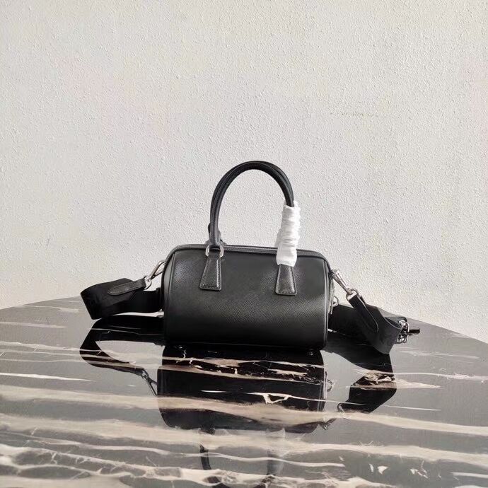 Prada Re-Edition 2005 top-handle bag 1BB846 black