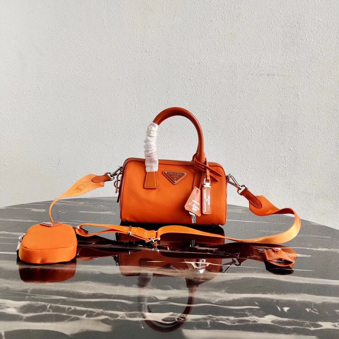 Prada Re-Edition 2005 top-handle bag 1PR846 orange