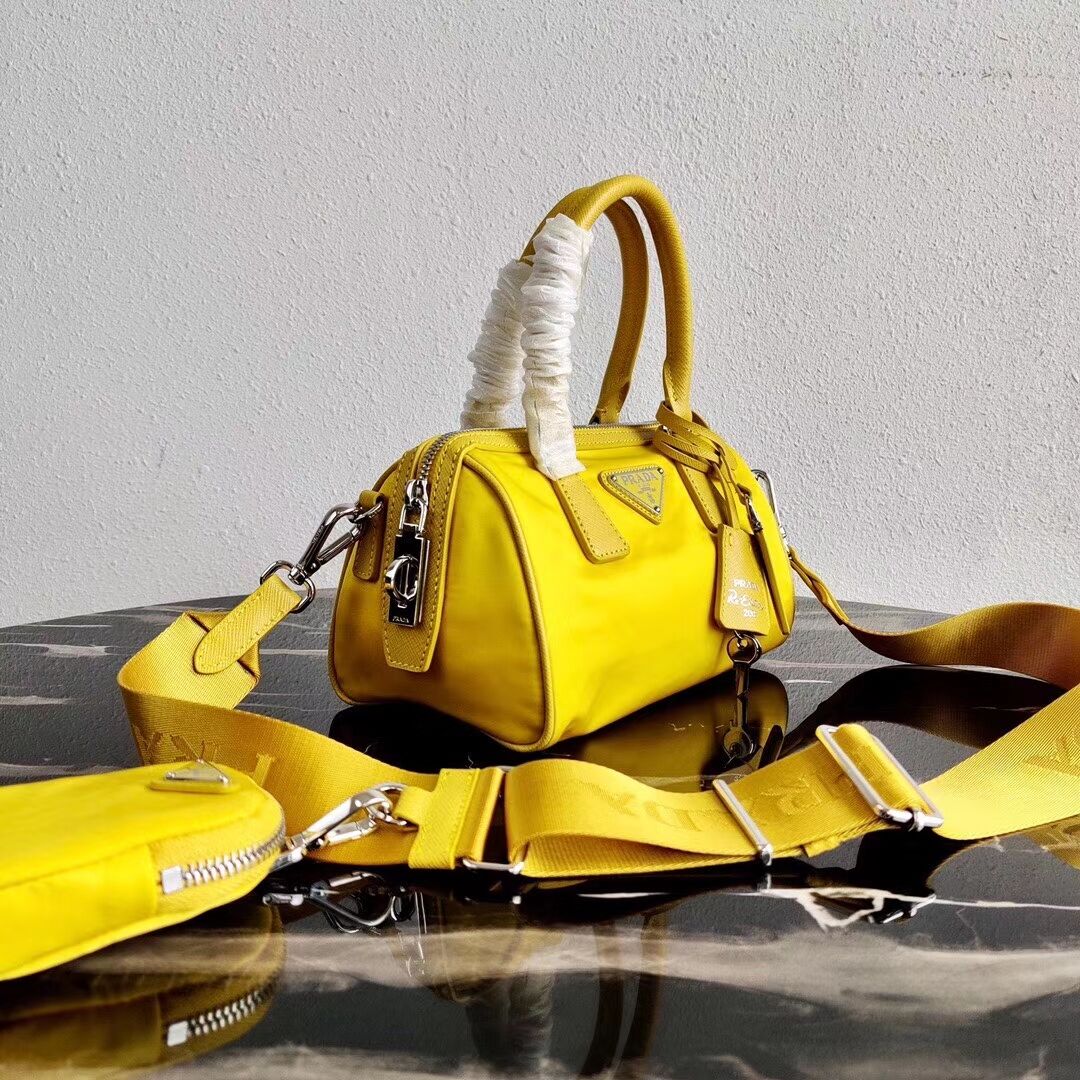 Prada Re-Edition 2005 top-handle bag 1PR846 yellow