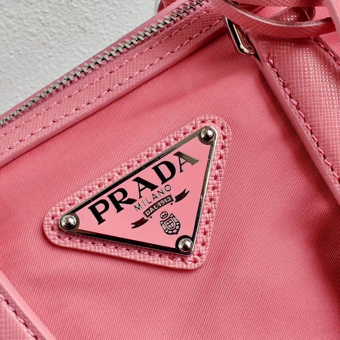 Prada Re-Edition 2005 top-handle bag 1PR846 pink