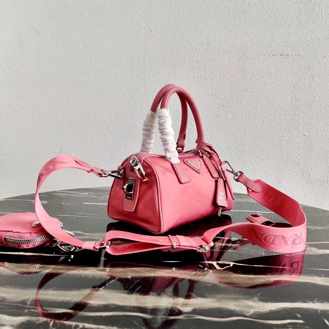 Prada Re-Edition 2005 top-handle bag 1PR846 pink