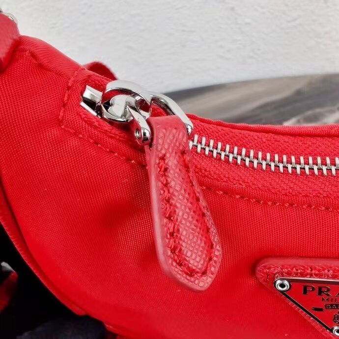 Prada Re-Edition nylon mini shoulder bag 1TT122 red