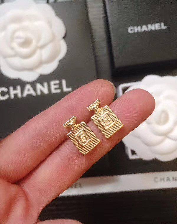 Chanel Earrings CE5109
