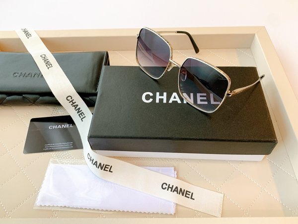 Chanel Sunglasses Top Quality CC6658_1760