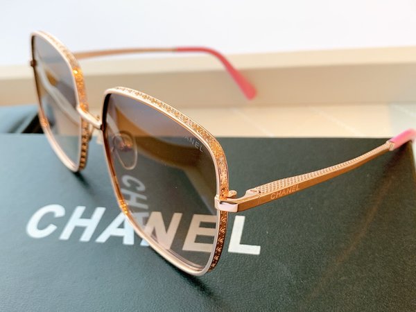 Chanel Sunglasses Top Quality CC6658_1765