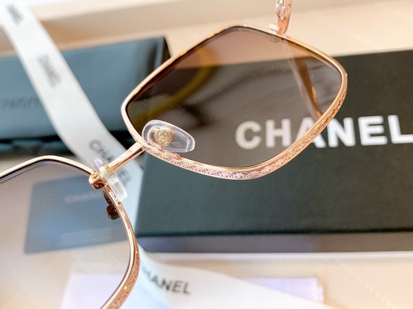 Chanel Sunglasses Top Quality CC6658_1767