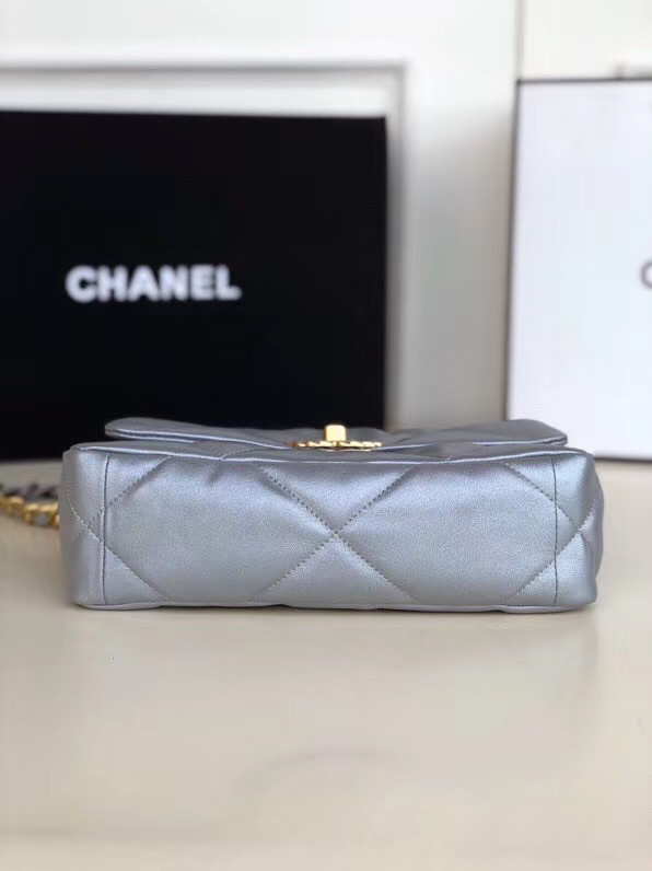 Chanel 19 flap bag AS1160 silver