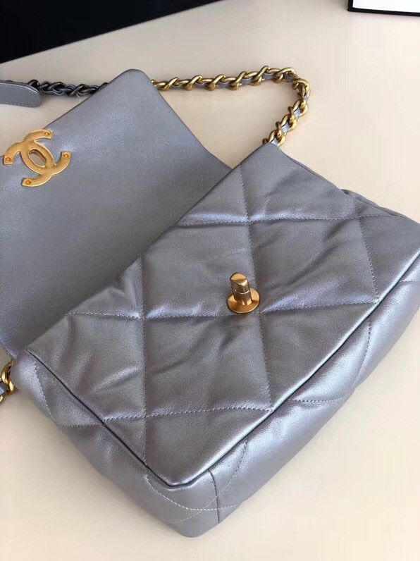 Chanel 19 flap bag AS1160 silver