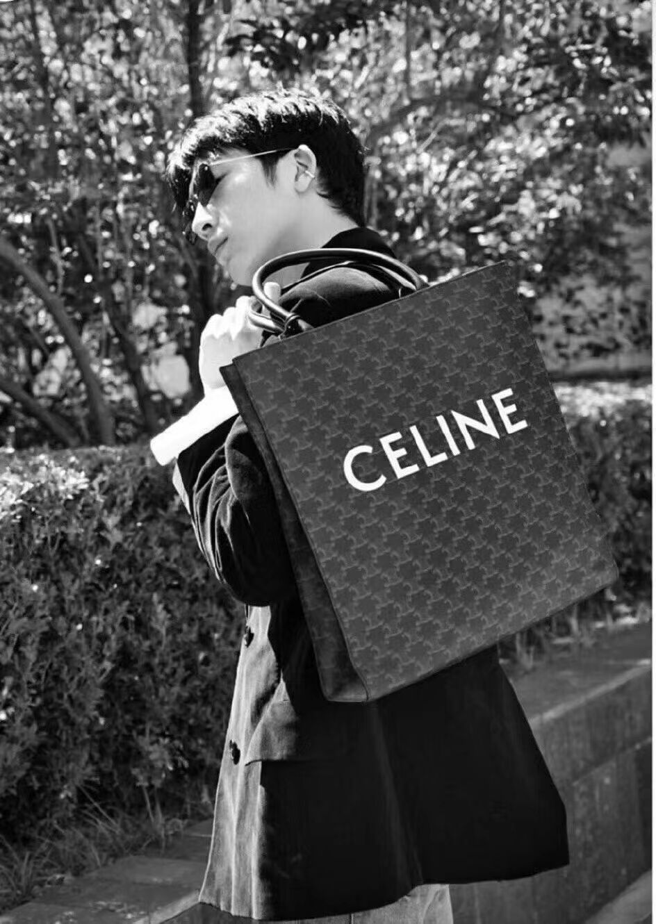 Celine TEEN TRIOMPHE BAG IN TRIOMPHE CANVAS AND CALFSKIN CL91542 BLACK