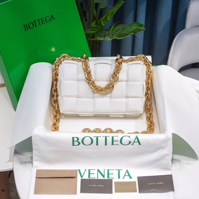 Bottega Veneta THE CHAIN CASSETTE Expedited Delivery 631421 white