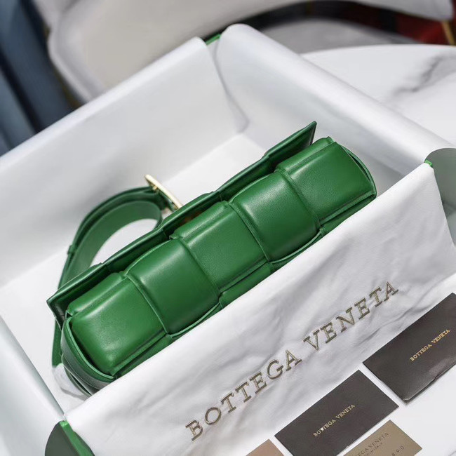 Bottega Veneta PADDED CASSETTE BAG 591970 green