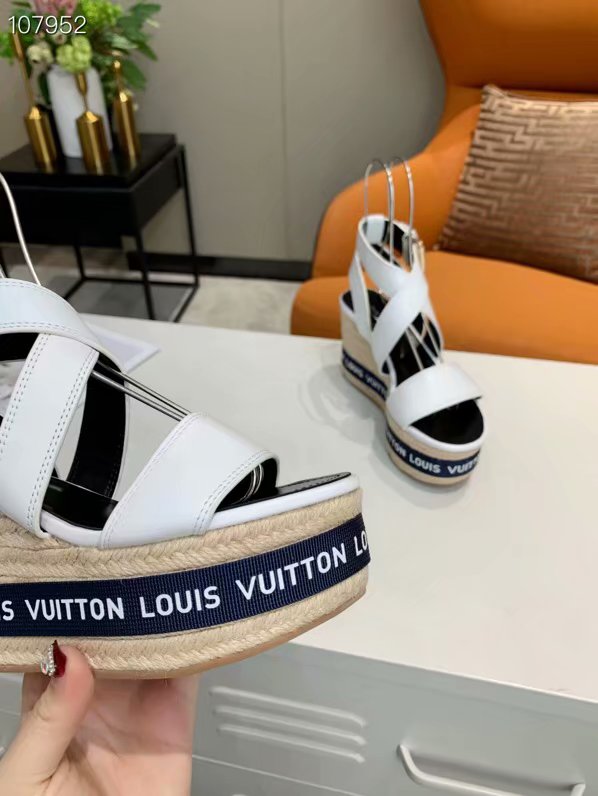 Louis Vuitton Shoes LV995DSC