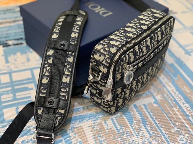 SAFARI MESSENGER BAG Grained Black Calfskin and Dior Oblique Jacquard 1SFPO101