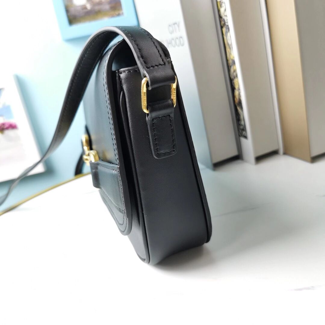Celine SMALL CLASSIC BAG IN BOX CALFSKIN CL91373 black
