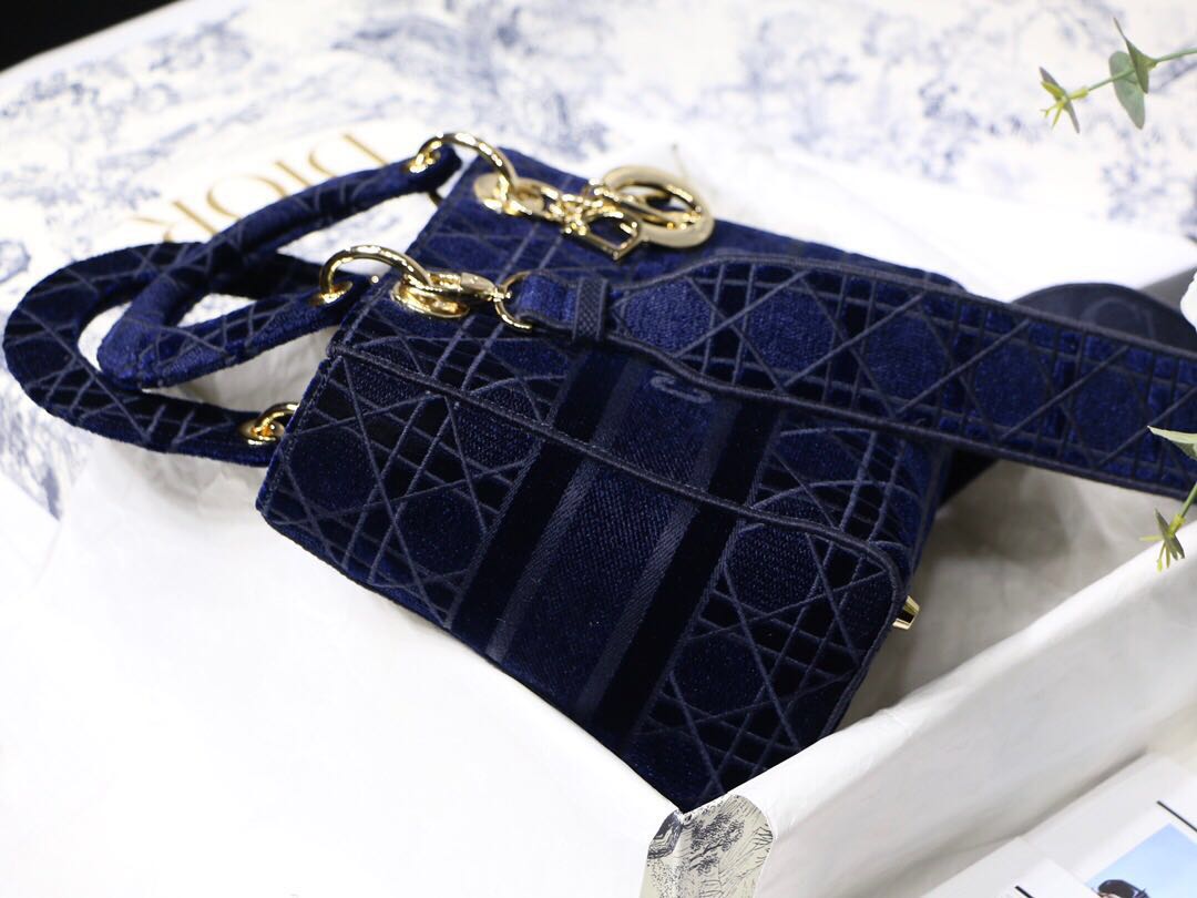 DIOR MEDIUM LADY D-LITE BAG Blue Cannage Embroidered Velvet M0565