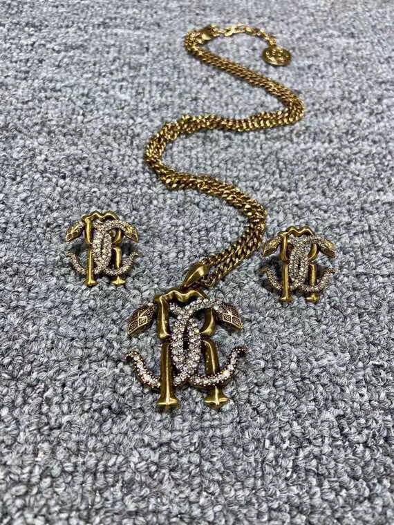 Chanel Necklace CE5733