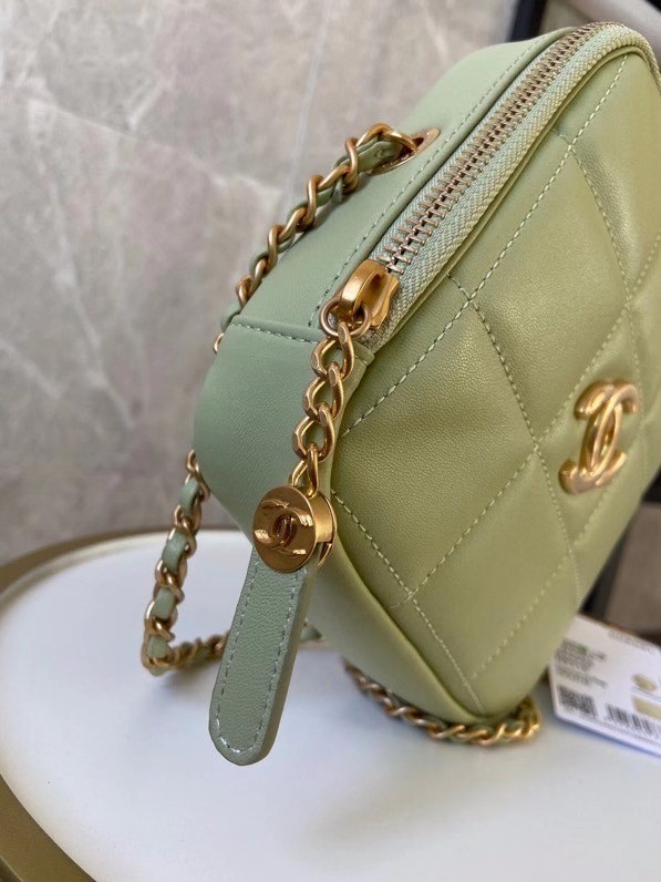 Chanel small diamond bag Grained Calfskin & Gold-Tone Metal AS2201 green
