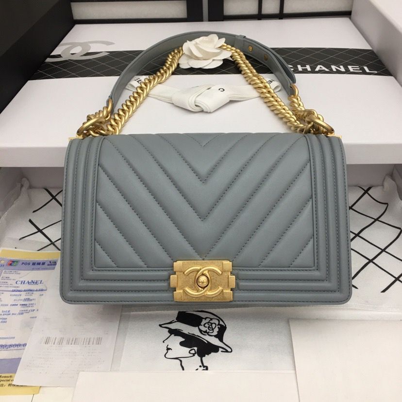 Boy Chanel Flap Bag Original Chevron Leather Gray A67086V Frosted Golden Buckle
