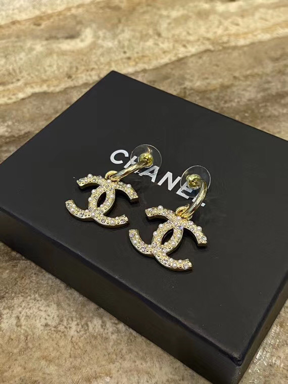 Chanel Earrings CE5765