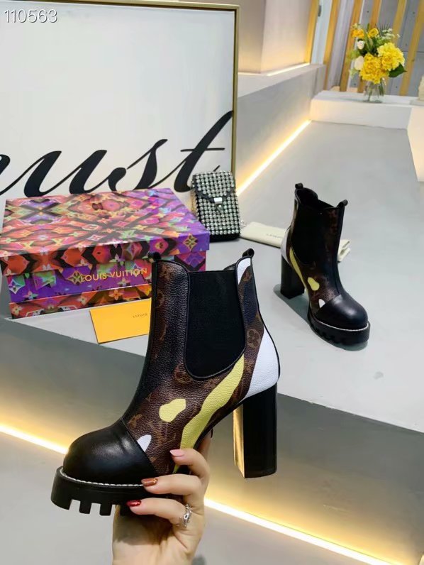 Louis Vuitton Shoes LV1050DS-1