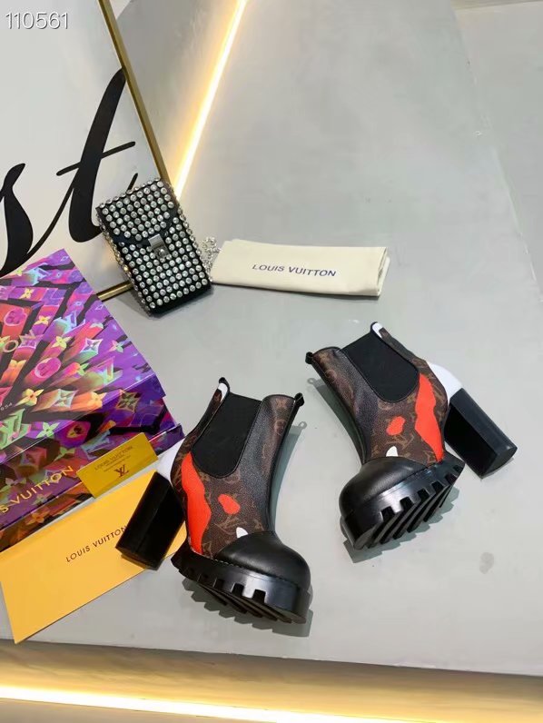 Louis Vuitton Shoes LV1050DS-3