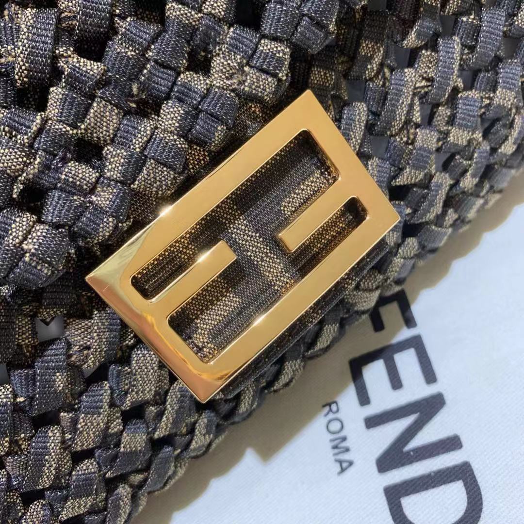 Fendi BAGUETTE fabric bag F2468