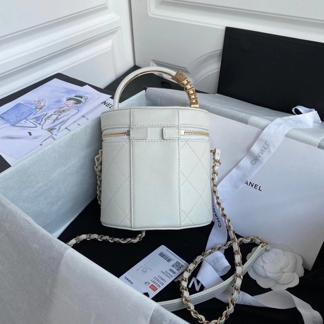 Chanel vanity case AS2061 white