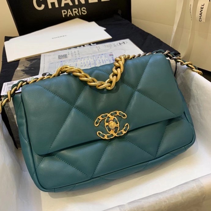 Chanel 19 flap bag AS1160 drak green