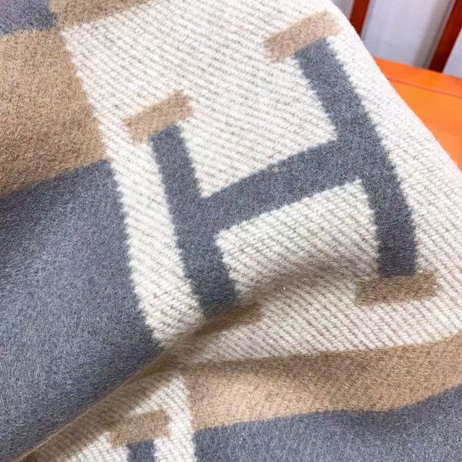 Hermes Lambswool & Cashmere Shawl & Blanket 71155 light blue