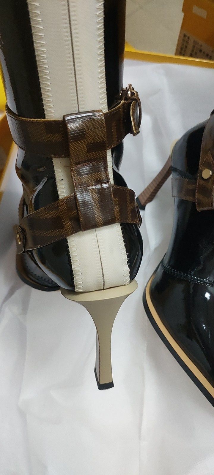 Fendi Boots Shoes FD26378