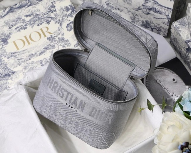 Dior Oblique Embroidered DIORTRAVEL VANITY CASE S5480  grey