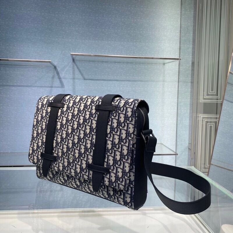 SAFARI MESSENGER BAG Grained Black Calfskin and Dior Oblique Jacquard C0119