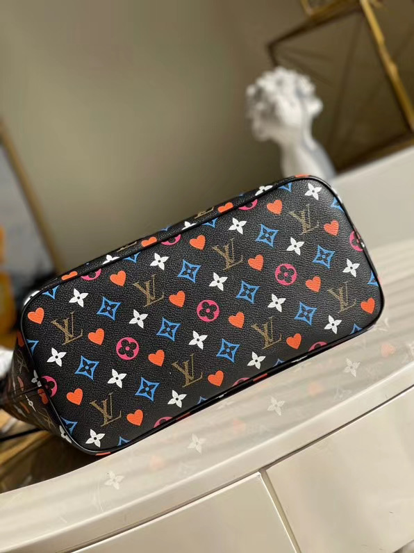 Louis Vuitton GAME ON NEVERFULL MM M57483 black