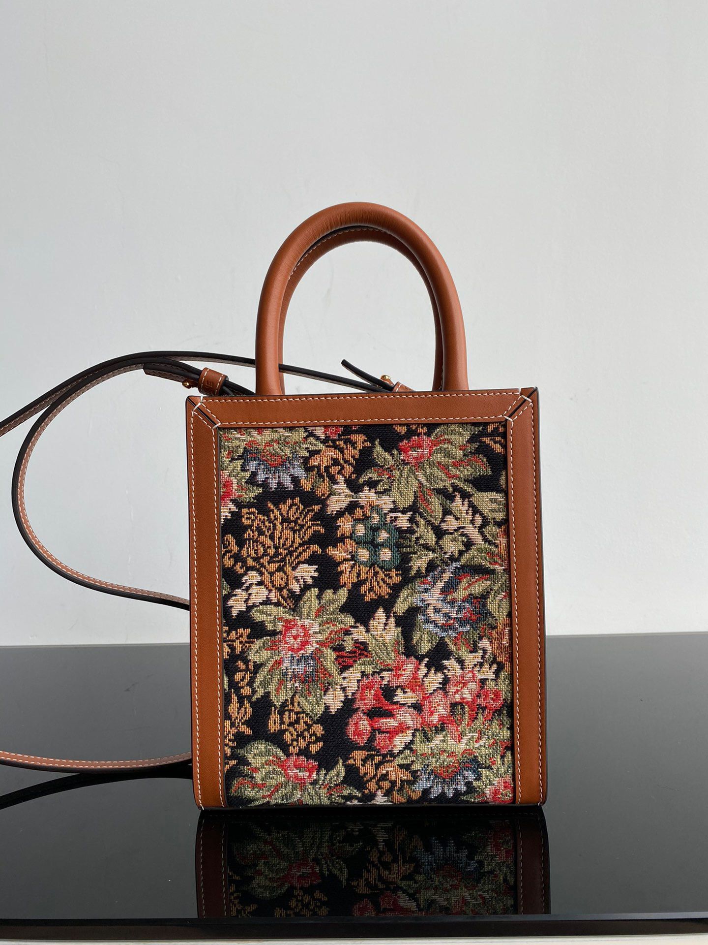 Celine MINI CABAS VERTICAL IN TRIOMPHE CANVAS CL01540 Brown